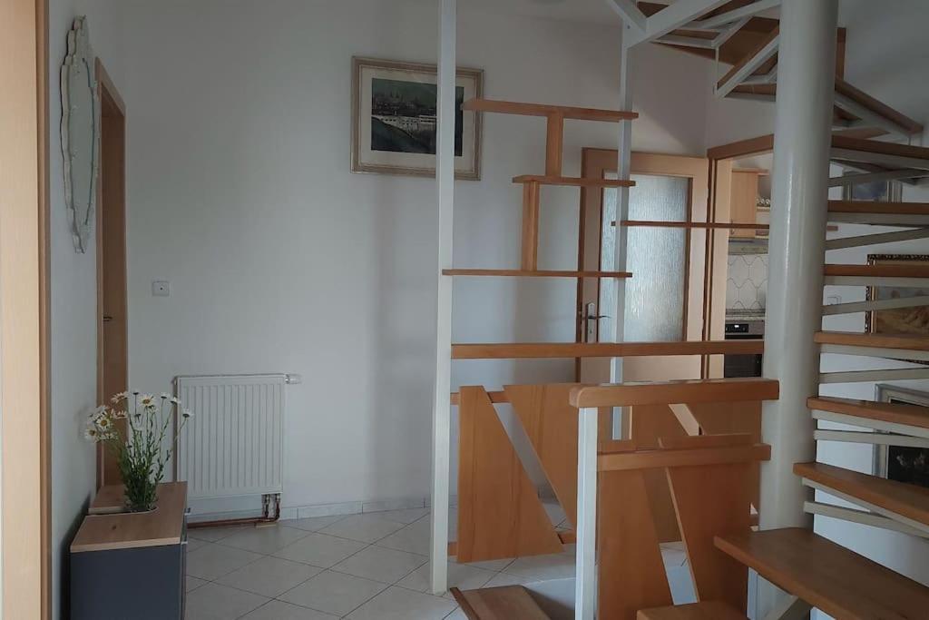 Klasicky Dum, 5 Loznic , 5 Bedrooms, Tatil Evi Prag