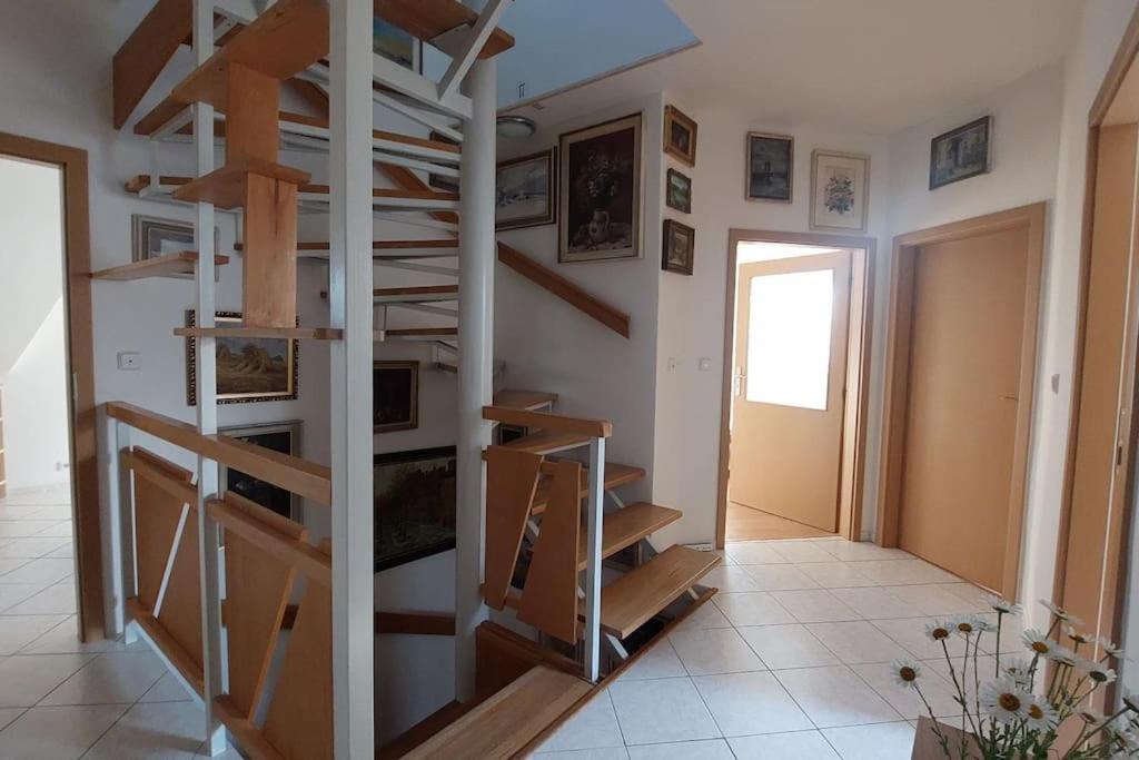 Tatil Evi Klasicky Dum, 5 Loznic , 5 Bedrooms,