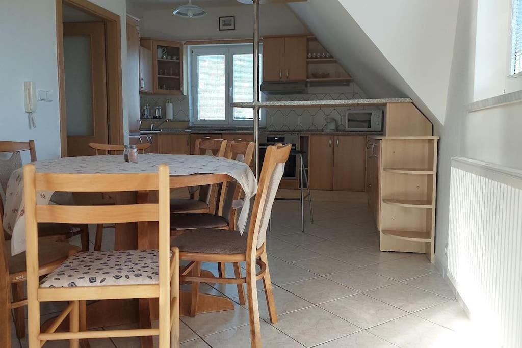 Klasicky Dum, 5 Loznic , 5 Bedrooms, Tatil Evi *